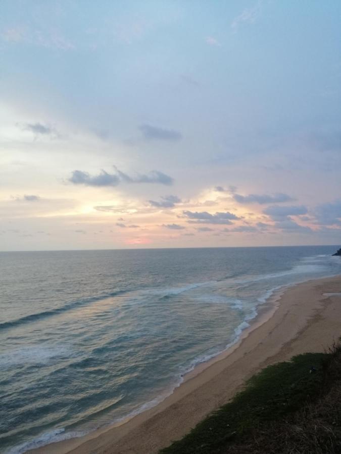 Blue Waves Beach Residency Hotel วาร์คาลา ภายนอก รูปภาพ